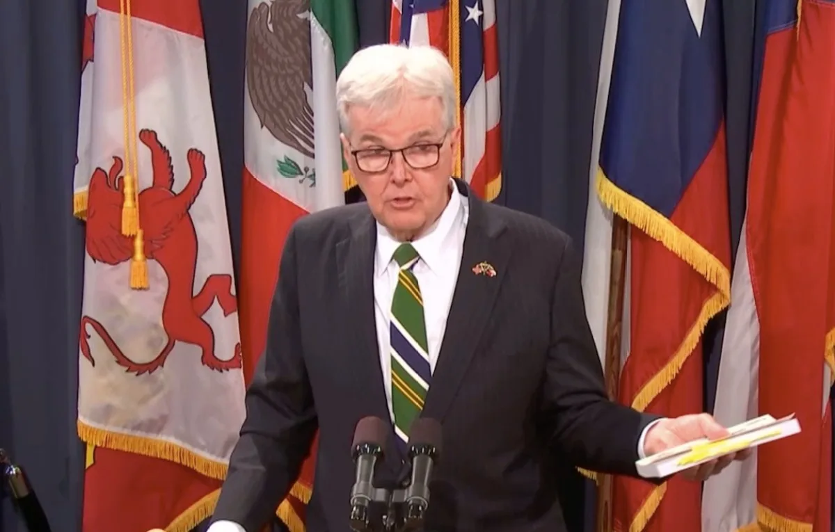 Lt. Gov Dan Patrick says Texas is 'coming for the books' in public school libraries