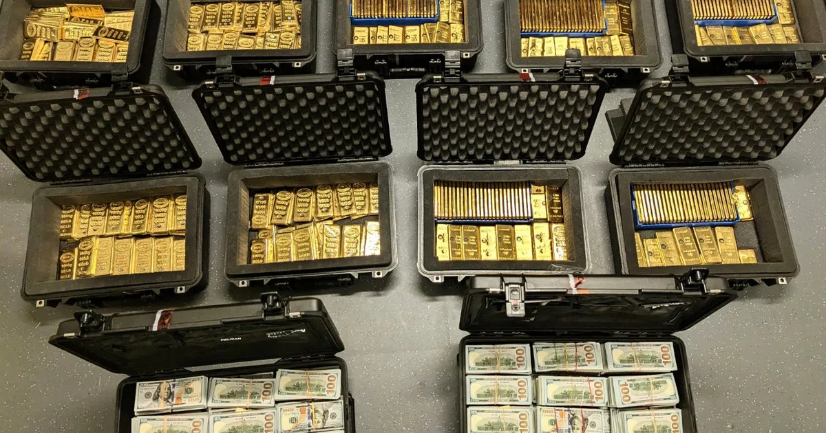 Ex-federal employee pleads guilty to $194M fraud scheme