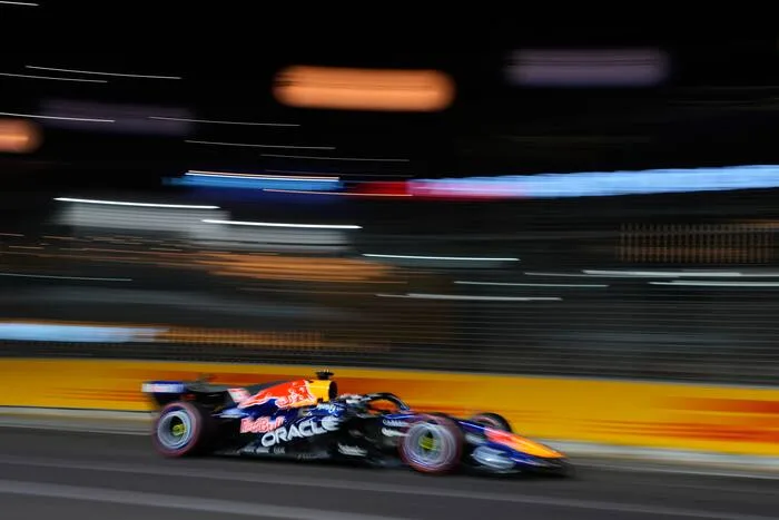 Max Verstappen wins Singapore Grand Prix as Kimi Antonelli closes in on F1 title