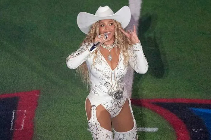 Beyonc celebrates birthday with remastered 20th Anniversary Edition of B'DAY that includes a song featuring Selena