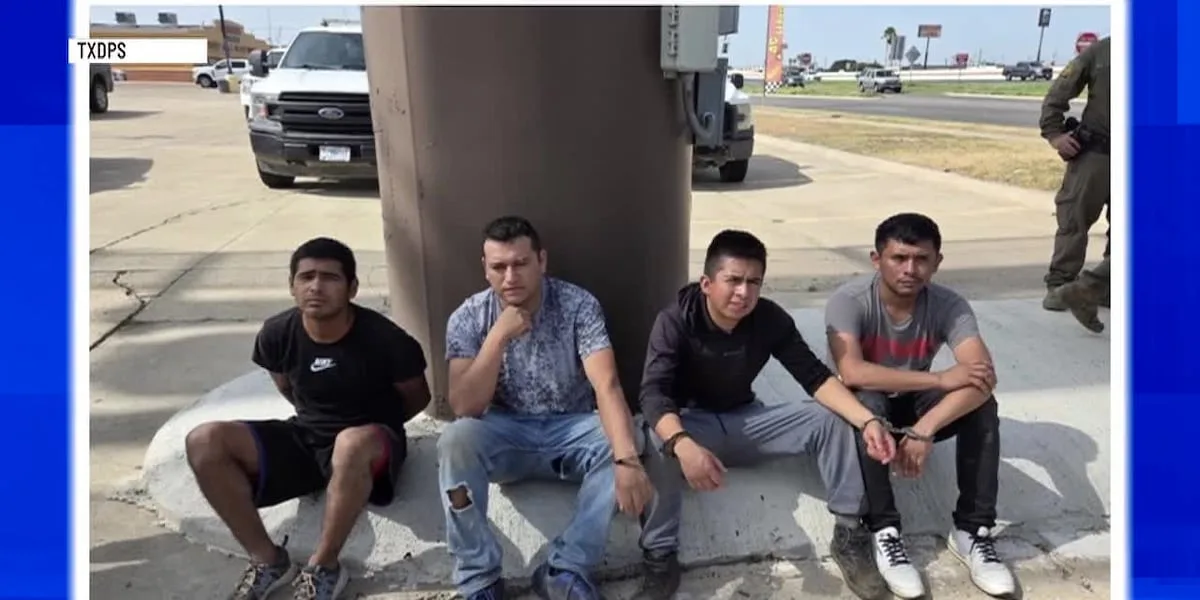 Laredo man faces human smuggling charges after DPS traffic stop on I-35