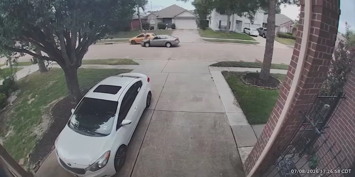 DoorDash driver hit by fleeing suspect during Houston police chase still delivered the food