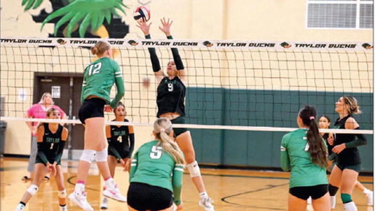 Ducks open season with 3-1 victory over Rockdale