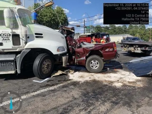 2 killed in 18-wheeler crash near Hallsville intersection