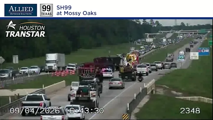 Major crash involving truck shuts down eastbound SH-99 lane near Mossy Oaks