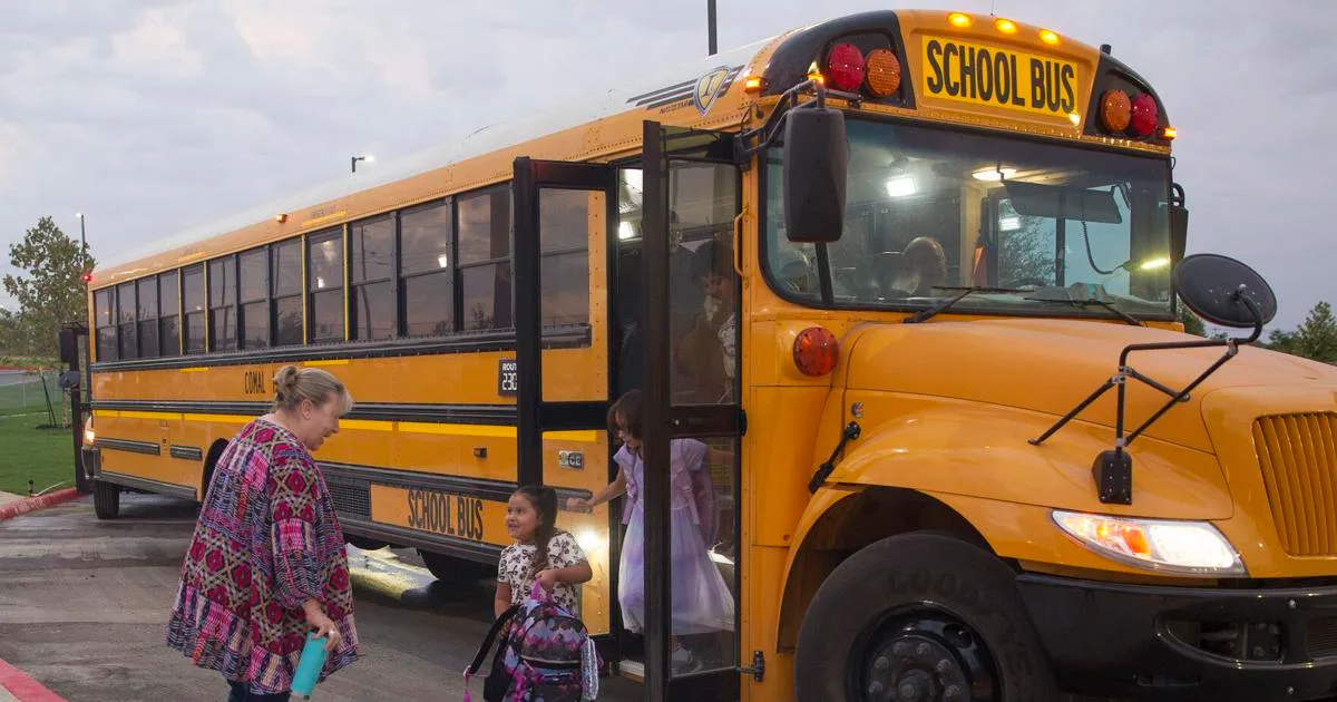 Texas DPS reminds drivers of school bus safety practices during National School Bus Safety Week
