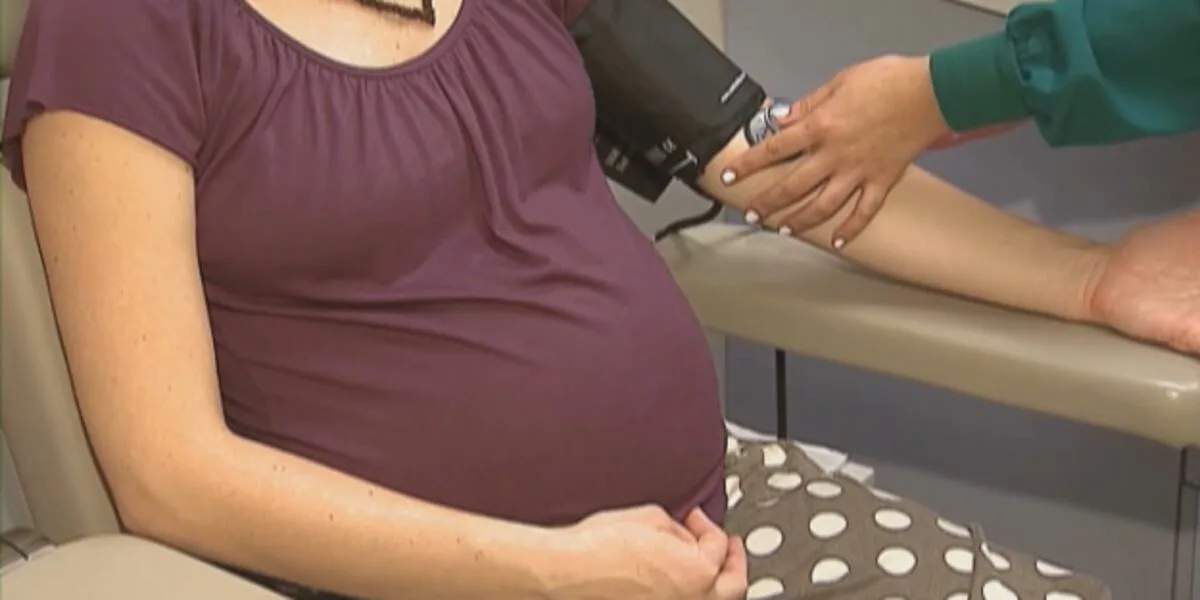 State representative Vikki Goodwin urges Texas maternity health report be released before December 1 deadline