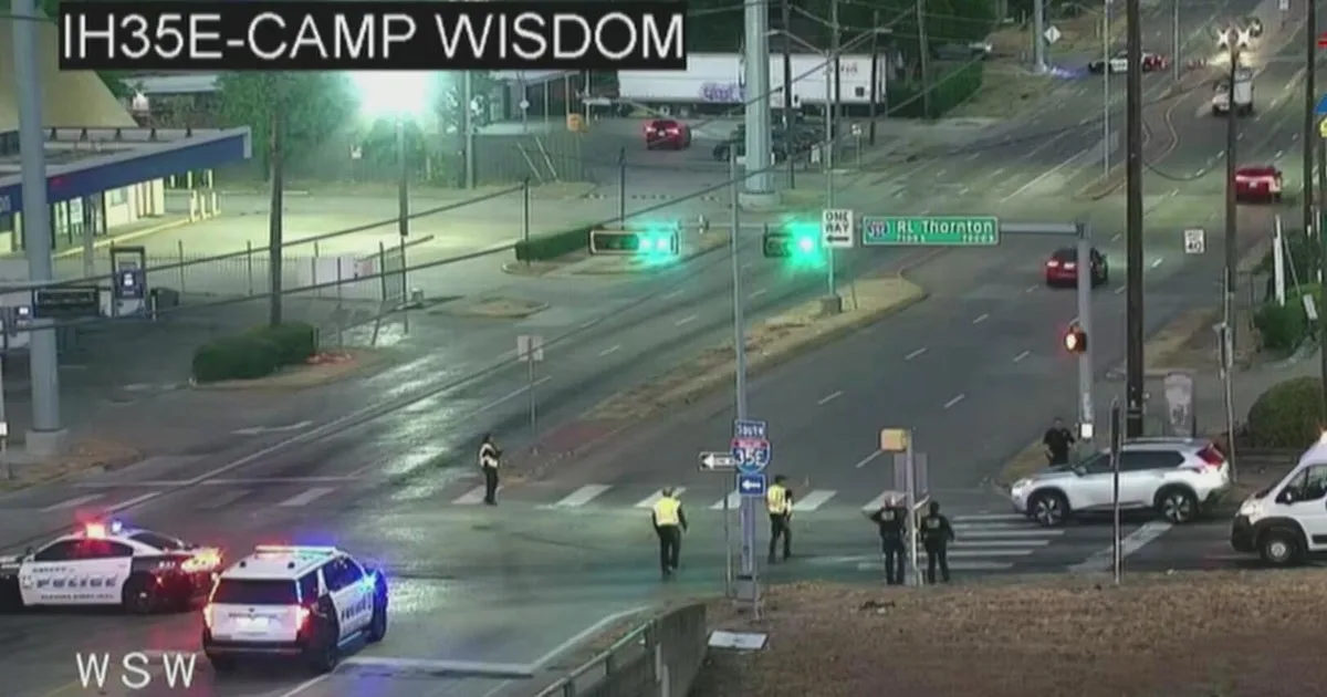 1 person killed underneath bridge on I-35 in southern Dallas, officials say