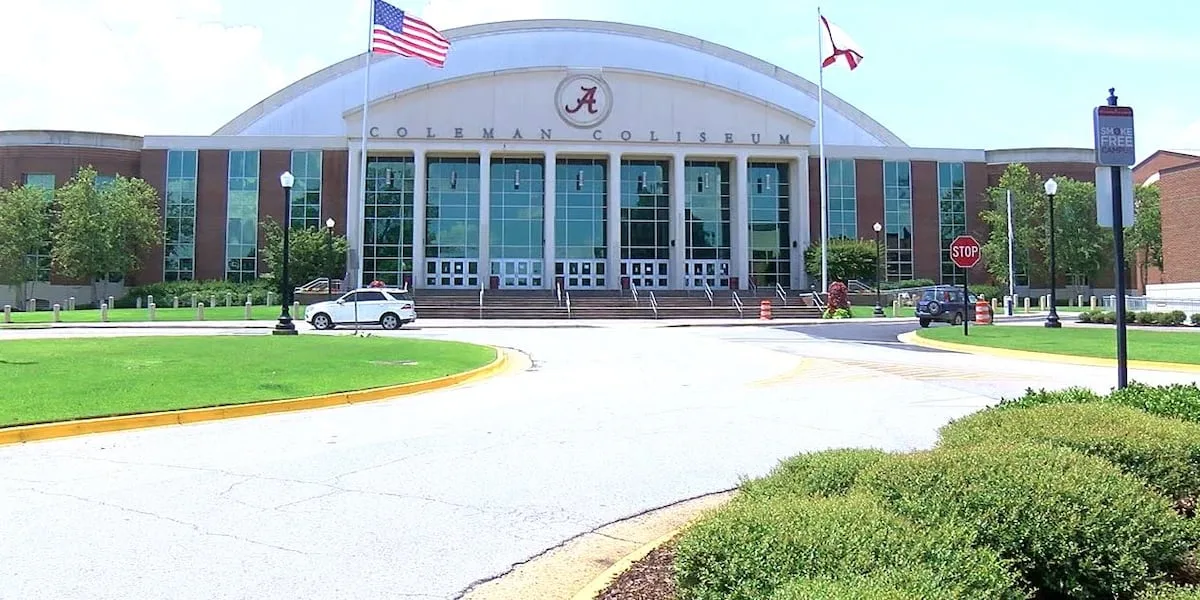 College GameDay moving indoors for Alabama-Georgia amid Hurricane Isaias