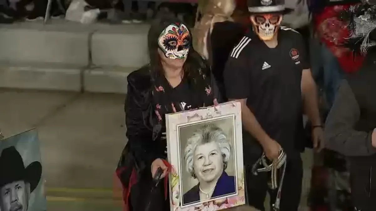 Annual Houston Dia de los Muertos celebration returns for 6th year of honoring loved ones