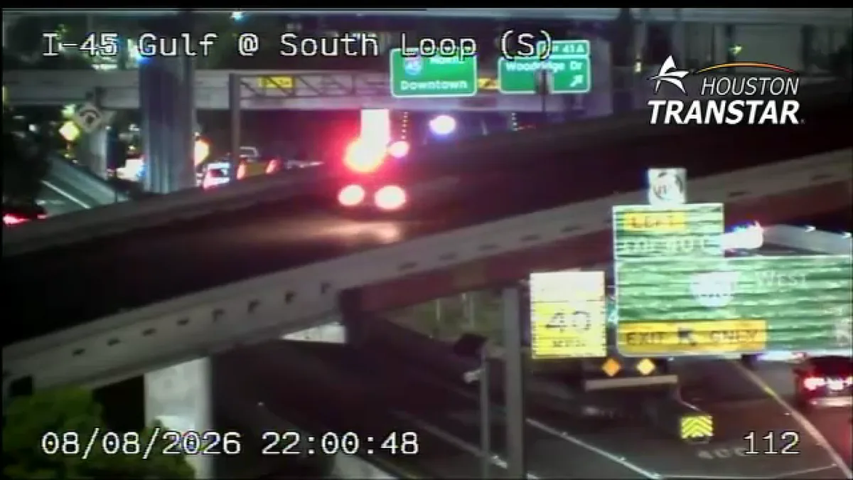 Motorcyclist hurt after failing to stop for troopers during chase on Gulf Freeway, DPS says