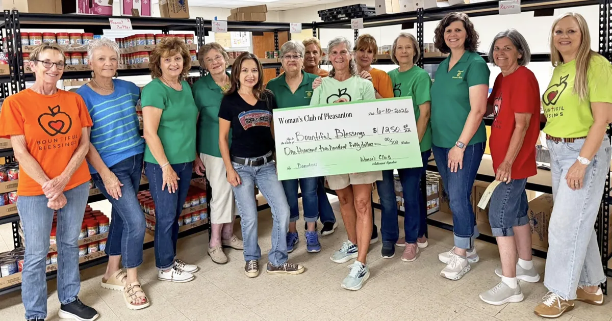 Woman's Club presents donations