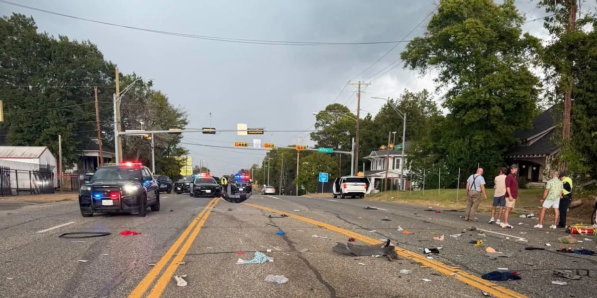 Driver charged after Marshall crash leaves four injured, including two children