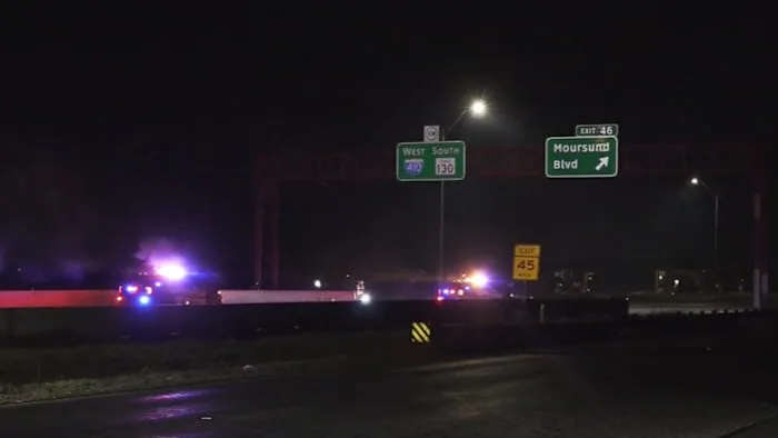 Man killed in crash after vehicle flips into oncoming lanes on Loop 410, SAPD says
