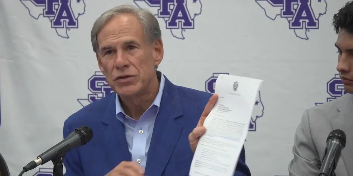 Abbott unveils plan for three-year bachelor's degrees at Texas universities