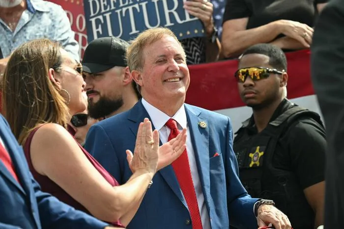 Trump returns to Texas for a high-stakes push to keep the state in Republican hands