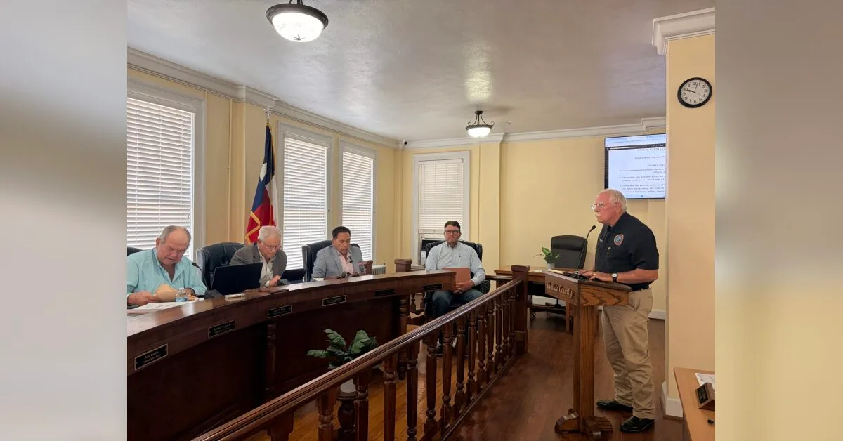 County moves forward on debris plan