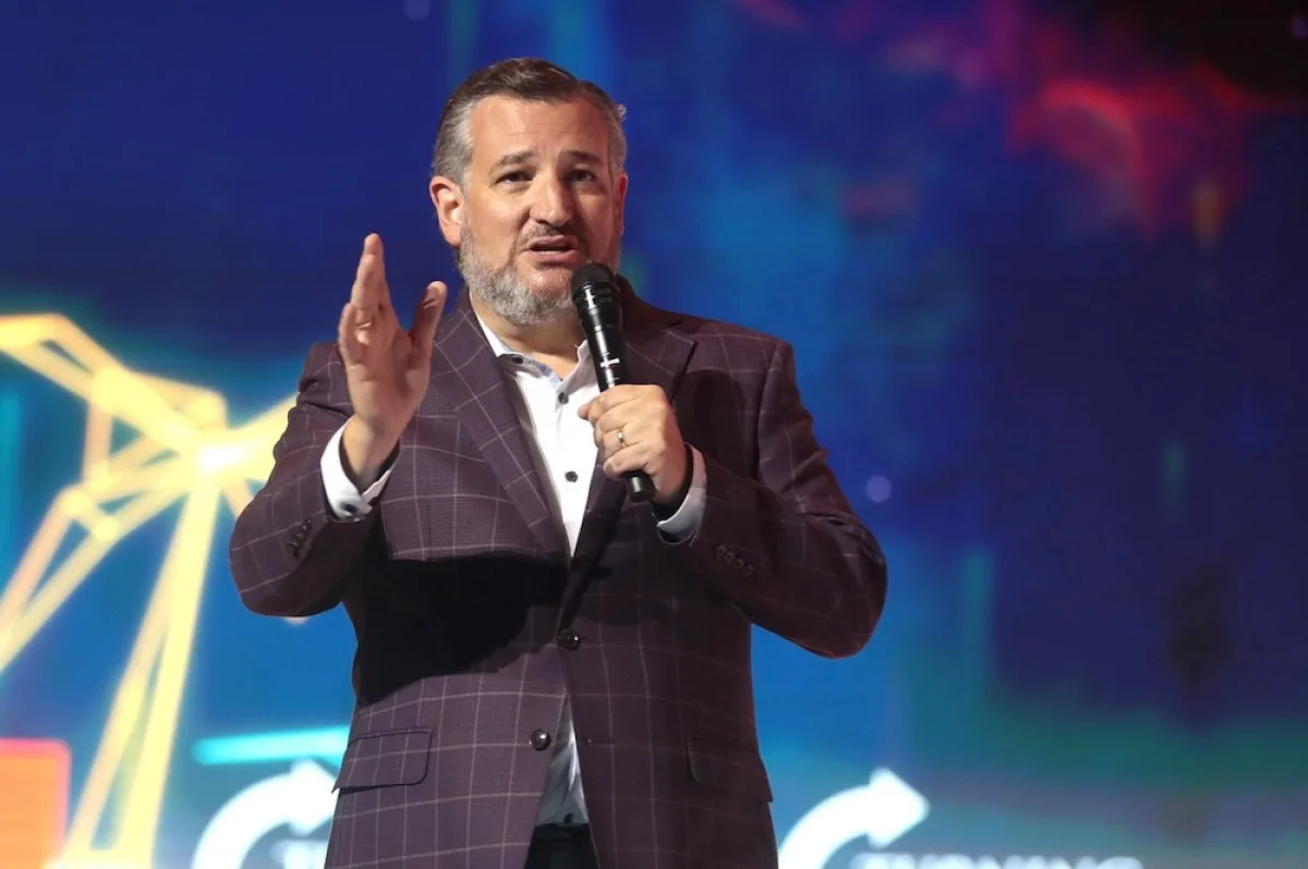 Ted Cruz took gifts from millionaires last year that included a $76,000 private jet flight to the tropics