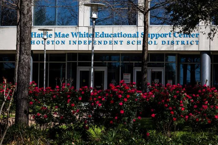 Houston ISD directs schools to cut staff and slash spending amid higher than expected enrollment losses