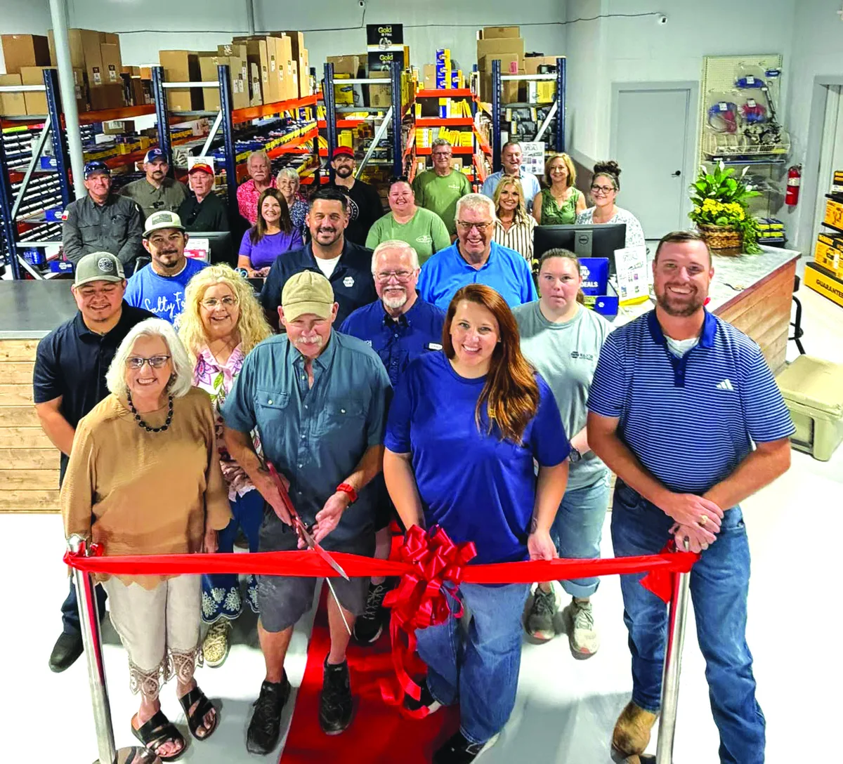Major Auto Parts celebrates newly renovated store with ribbon cutting