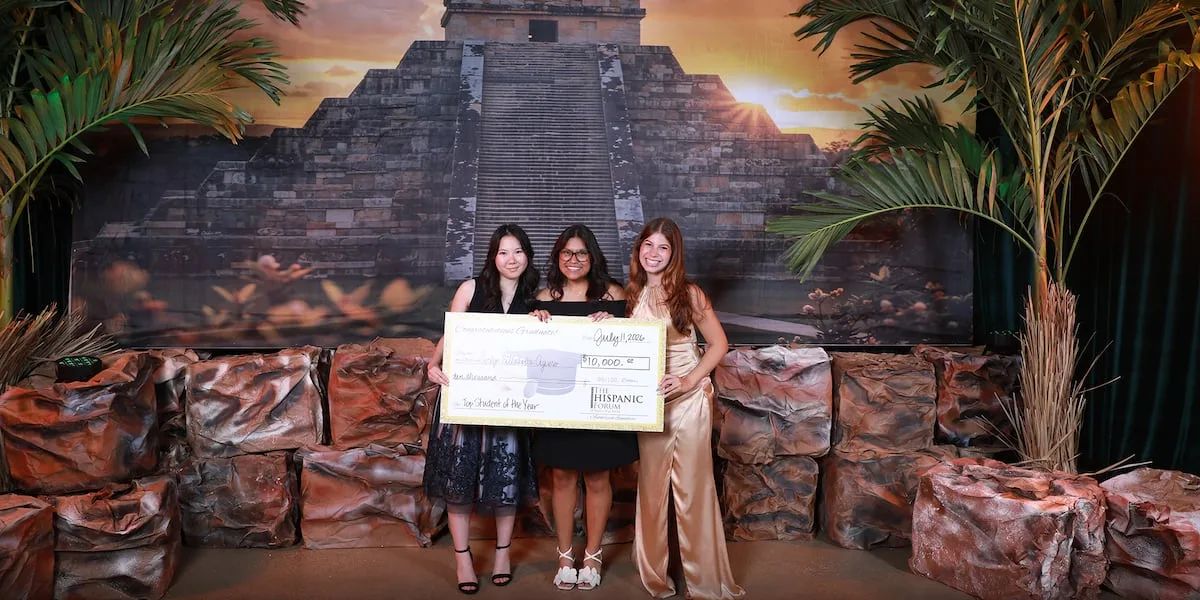 Hispanic Forum of Bryan-College Station awards $227,500 in scholarships at 28th annual gala