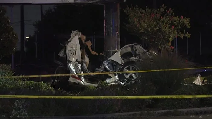 Driver killed in high-speed crash on Houston's South Loop feeder road