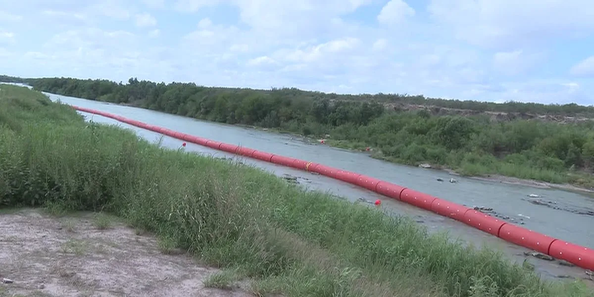 Buoys reinstalled along Laredo riverbank draw objections