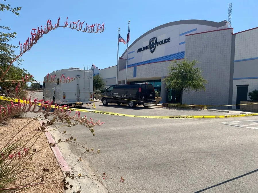 Toddler dies after family brings her to Abilene police station