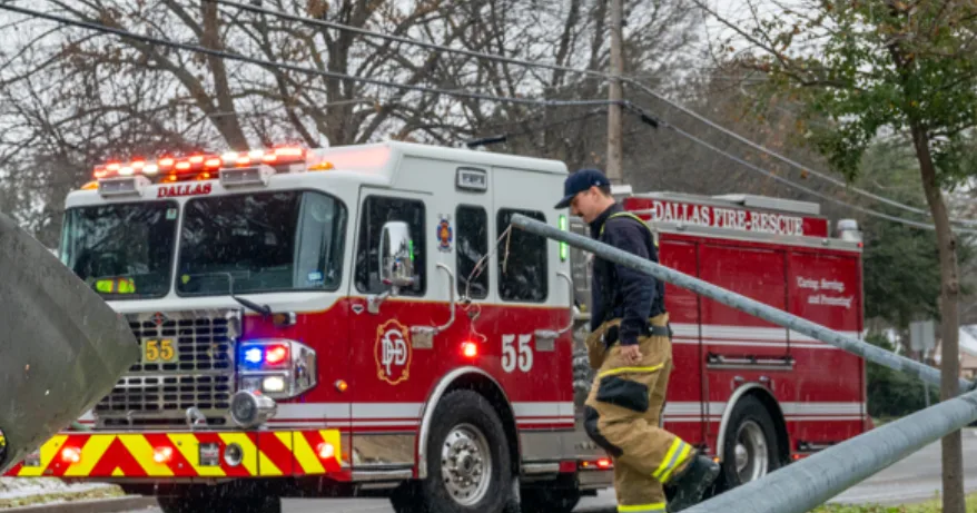Dallas man charged with arson after apartment fire displaces 24 residents in Oak Cliff, authorities say