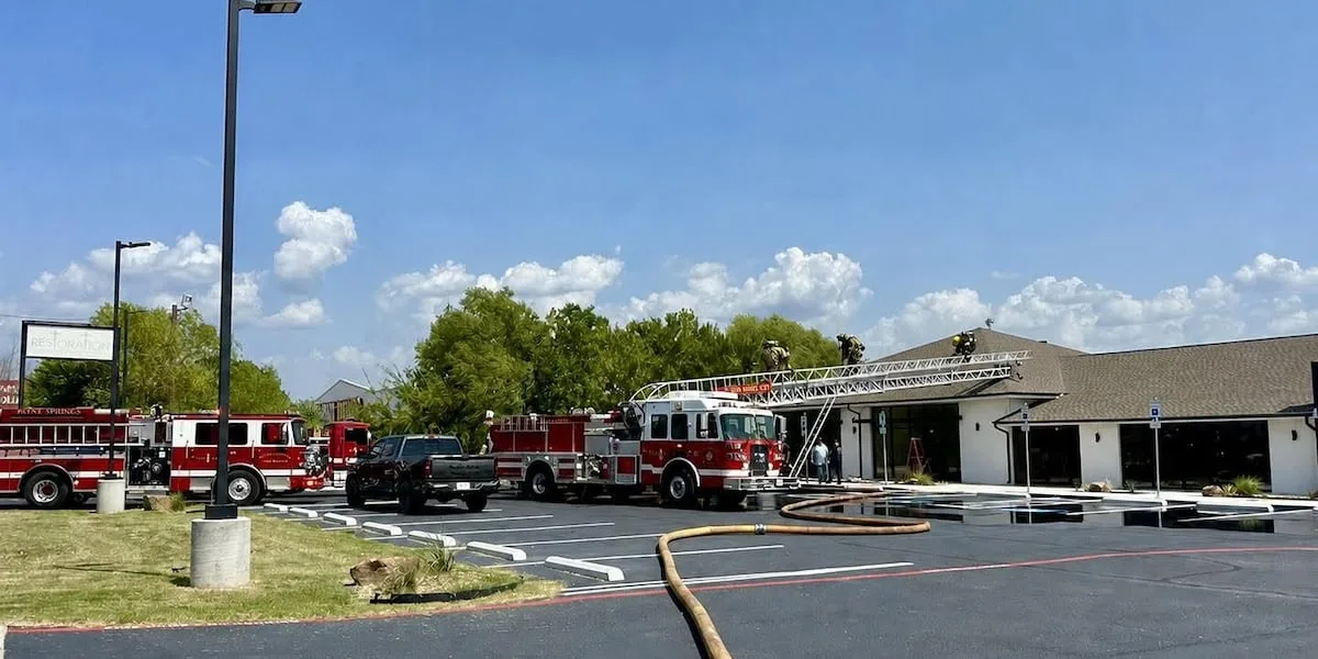 Multiple East Texas fire departments extinguish fire at business in Gun Barrel City
