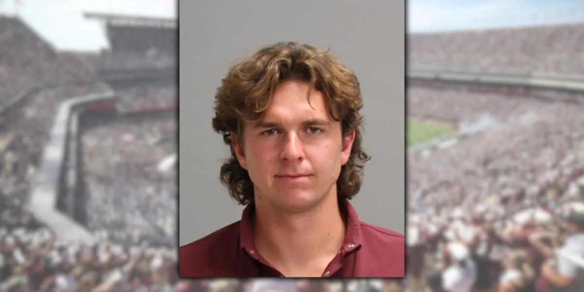 Man arrested after allegedly urinating on Kentucky fan, punching him in Northgate bar restroom