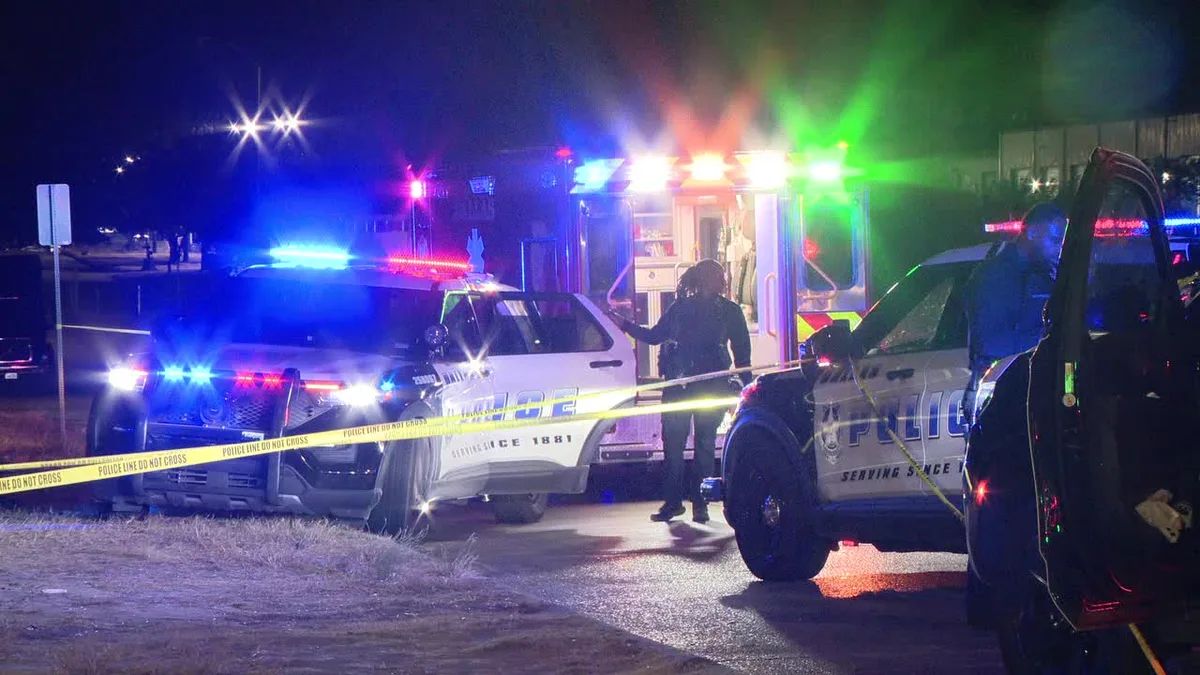 1 dead, 1 hospitalized after late Monday night Dallas shooting