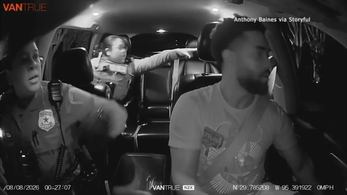 Houston police officers asked an Uber driver to help in a chase. Was he required to say yes?