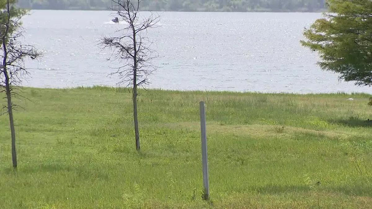 Divers recover body of 36-year-old swimmer from Joe Pool Lake after overnight search