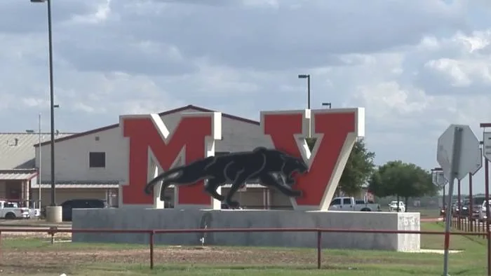 WATCH: KSAT's live back-to-school coverage from Medina Valley, San Antonio ISDs