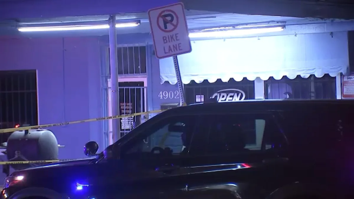 1 dead, 1 shot in face when shots ring out during dominoes game in NE Houston, HPD says