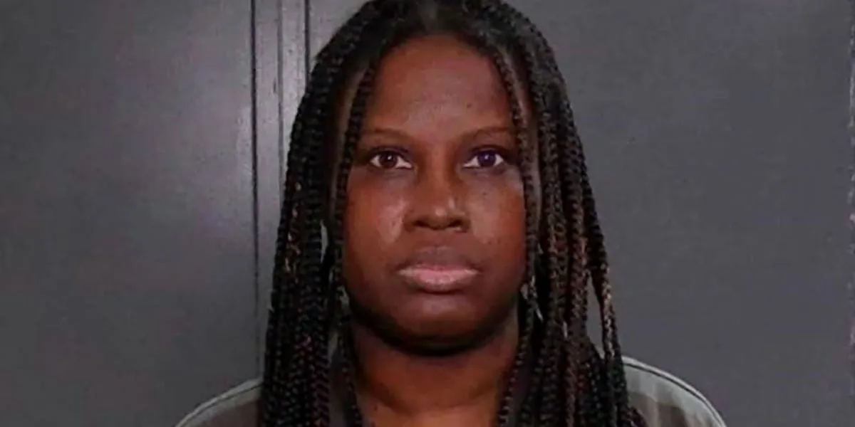 Waco woman charged after malnourished dog found tied with 3-foot leash had leg amputated: affidavit