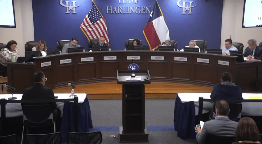 Harlingen mayor signs updated decorum ordinance