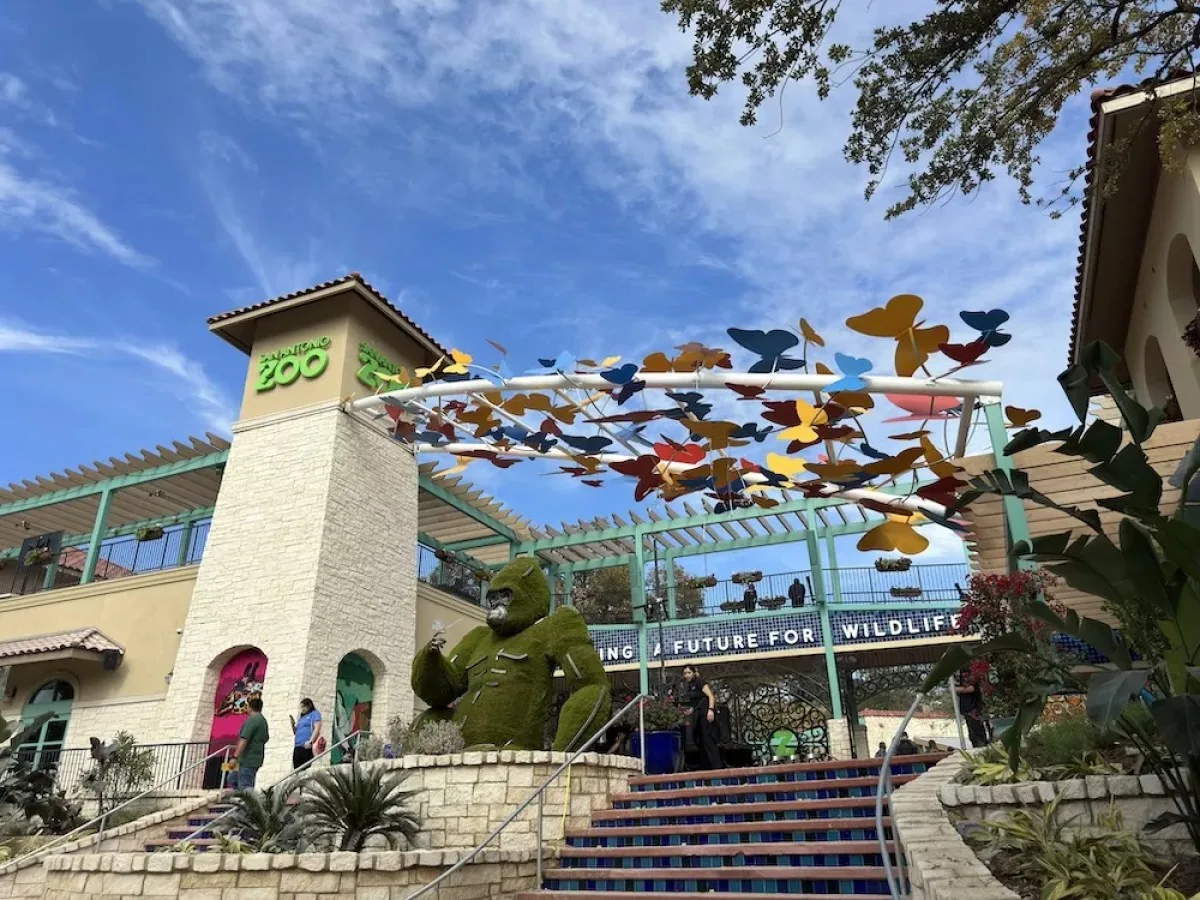San Antonio Zoo offering free admission to frontline workers every day in September
