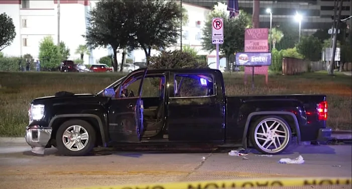 Drive-by shooting on I-45 leaves 19-year-old in critical condition