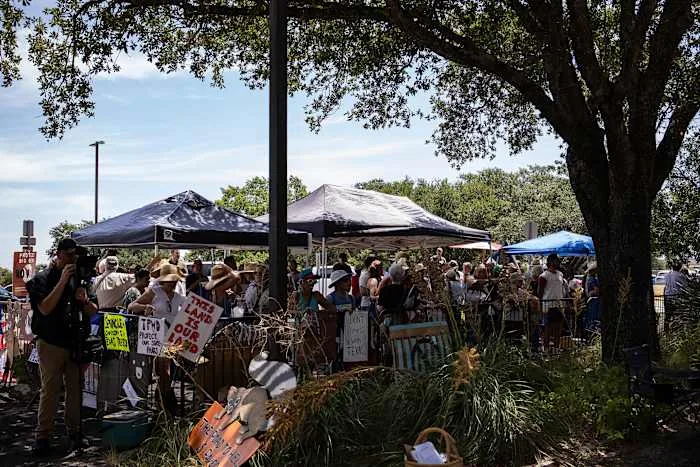 Texas Parks and Wildlife commissioners inundated with border wall concerns during annual meeting