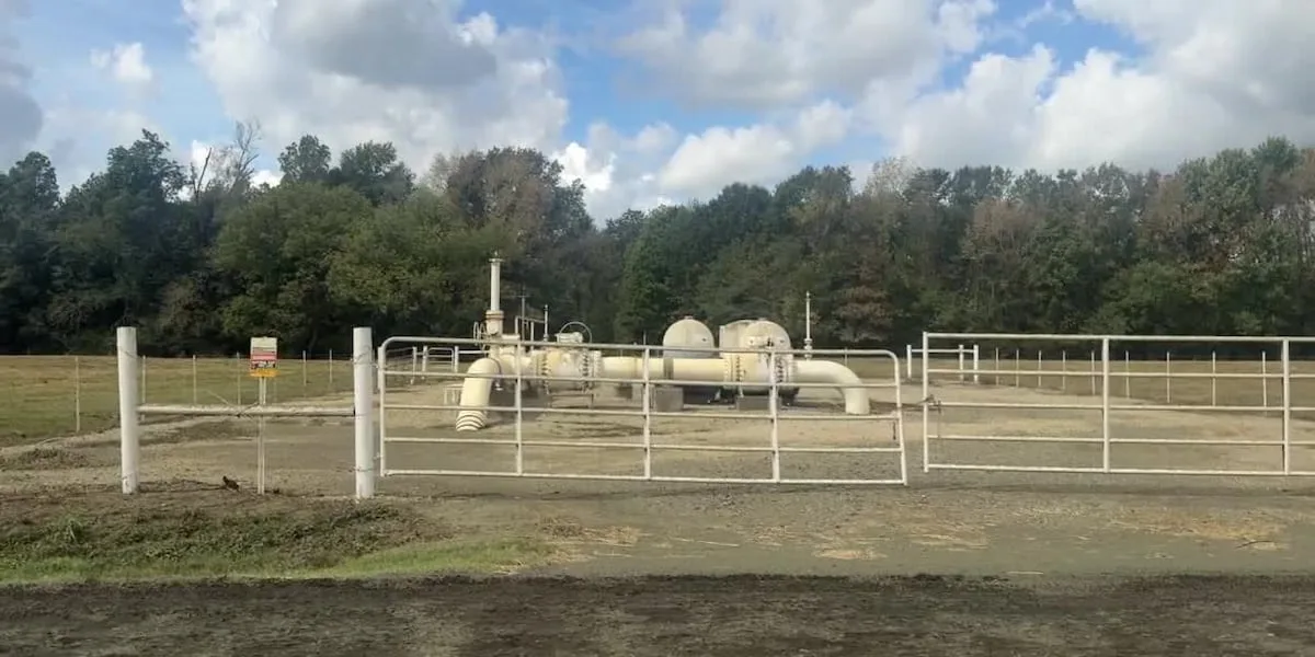 5 families evacuated as crews work to cap ruptured gas well in San Augustine County
