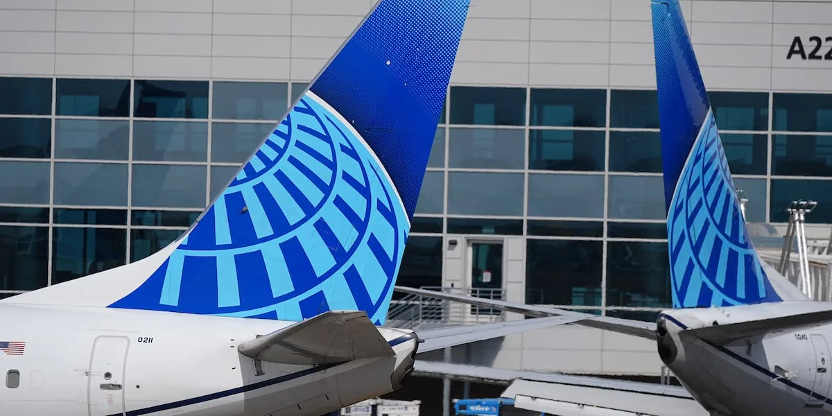 United flight returned after passenger made terrorism threat, police say
