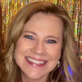 TEACHER FEATURES: Cindy Woolf