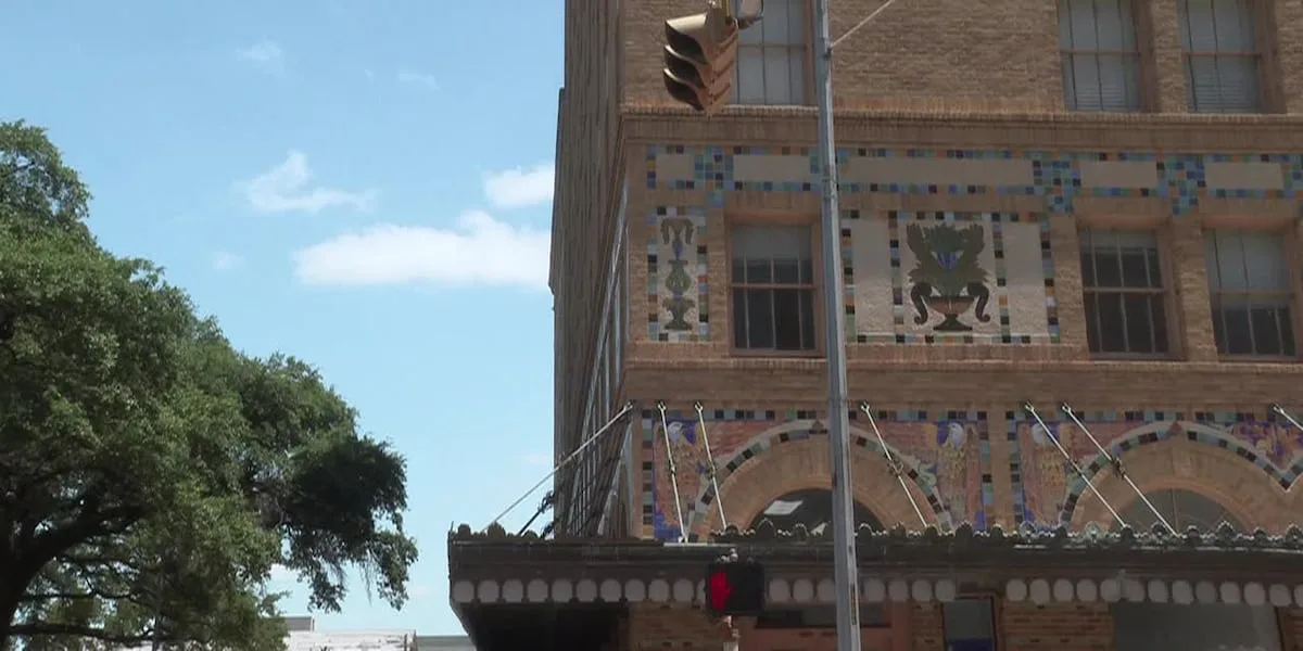 Laredo city leaders to meet on Hamilton Senior Apartments AC outage