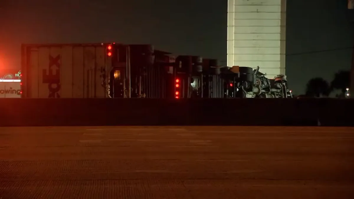 13 Alert Traffic: Overturned 18-wheeler blocking all eastbound lanes of East Freeway near I-610