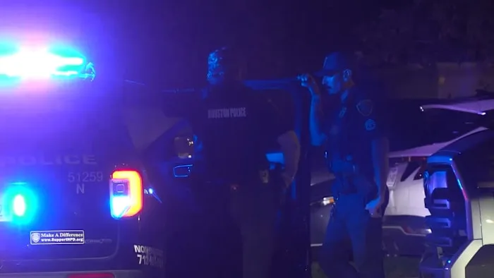 Man dies after shooting during argument with sister at northwest Houston home