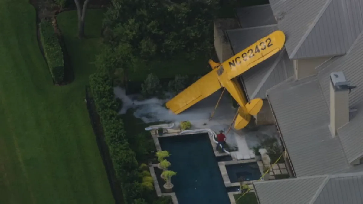 Small plane lands on top of Fulshear-area home; pilot taken to the hospital, Texas DPS says
