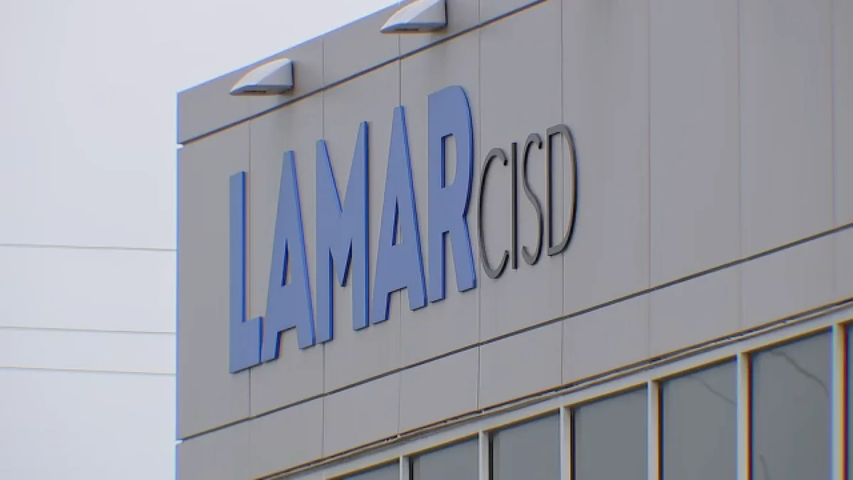 Lamar CISD votes to move Tesla's JETI application forward