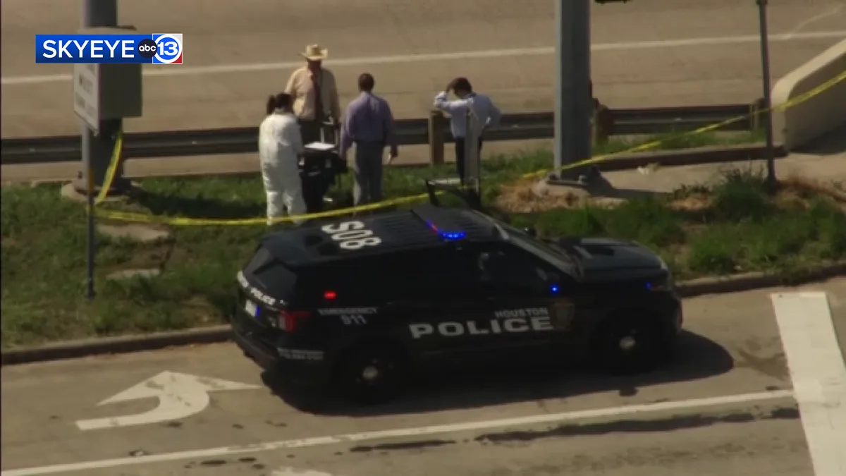 Homicide investigation underway after man found shot to death on East Freeway, HPD says
